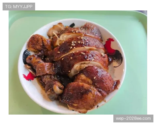 唐佳豪训练完直接啃鸡腿？这自律程度我真看不懂了