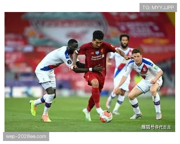 犯规判定：裁判区分合法拼抢与可判罚行为的判定要点