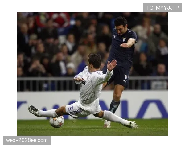 卡纳瓦罗回撤出球主导防线组织，战术转型如何重塑其昔日边路插上角色？